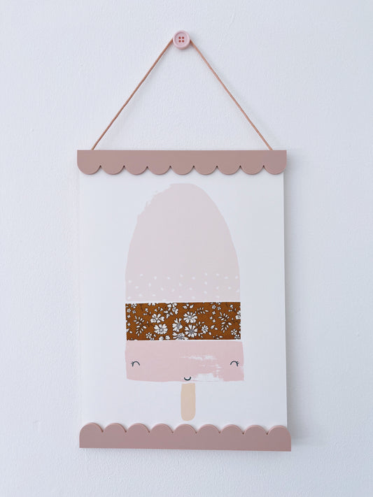 Scalloped Magnetic Print Hanger Rose Pink
